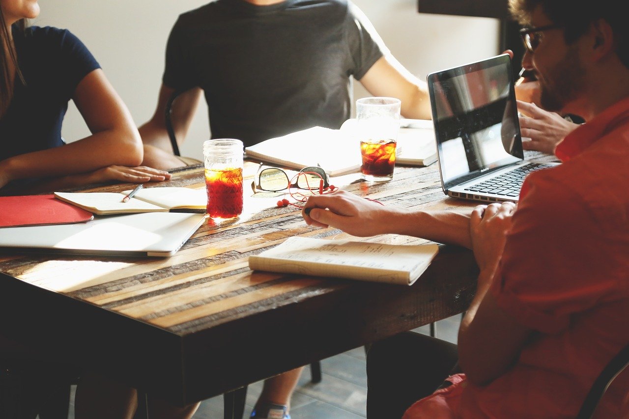 Le travail participe aussi à notre bien-être de tous les jours. 